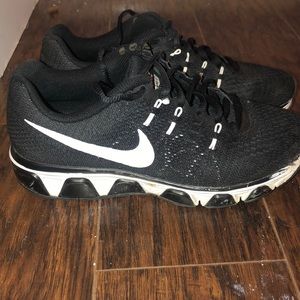 Black Nike’s